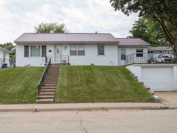 2965 Keokuk Street, Dubuque, IA 52001