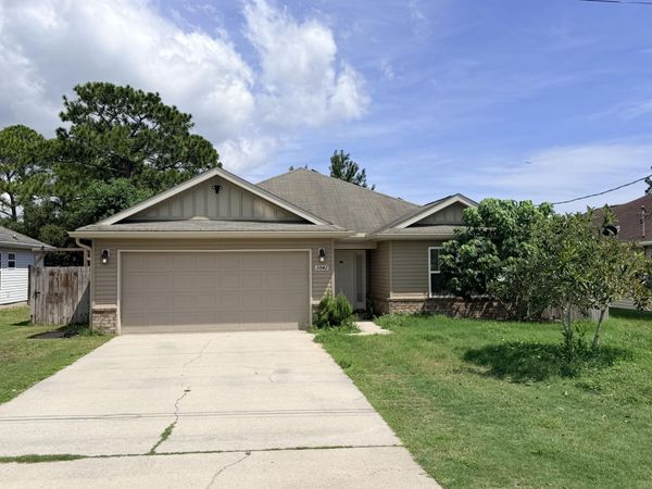 2042 Alhambra Street, Navarre, FL 32566