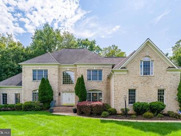 9395 WOLF TRAP CREEK COURT , GREAT FALLS, VA 22066