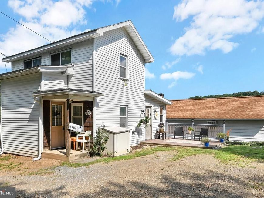 7 W Wood Street W , Pine Grove, PA 17963 Main Photo