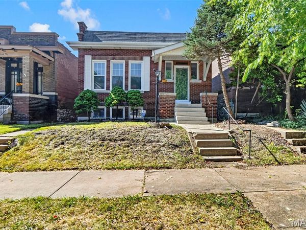 4026 Humphrey Street , St Louis, MO 63116