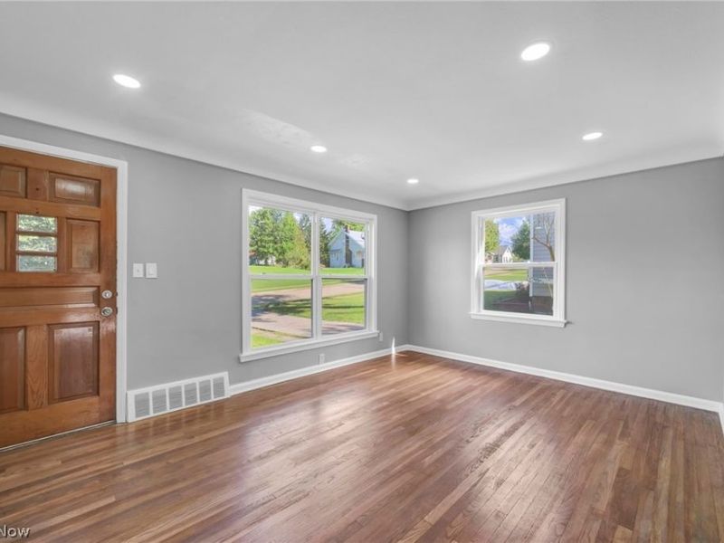 90 Cowles Avenue, Bedford, OH 44146 Photo 5