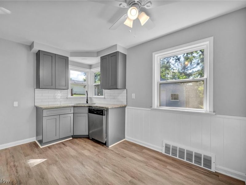 90 Cowles Avenue, Bedford, OH 44146 Photo 9