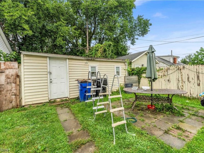 3056 W 104th Street, Cleveland, OH 44111 Photo 11