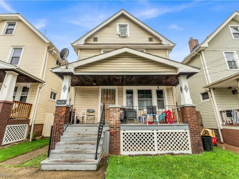 3056 W 104th Street, Cleveland, OH 44111 Photo 2