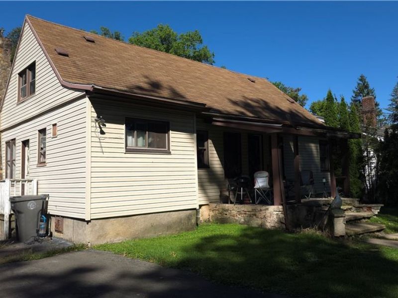 2021 Felicia Avenue, Youngstown, OH 44504 Photo 2