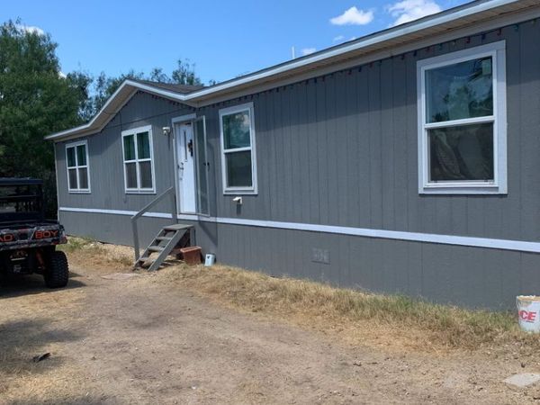 283 OXFORD ST, Cotulla, TX 78014