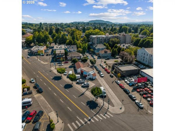 1840 NE SANDY BLVD, Portland, OR 97232