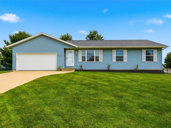506 Grace Avenue , Urbana, IA 52345