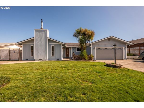 445 CAMELLIA CT, Reedsport, OR 97467