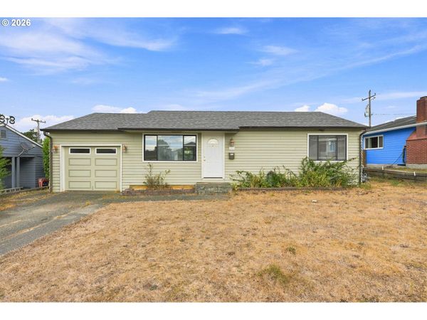1955 JOHNSON ST, North Bend, OR 97459