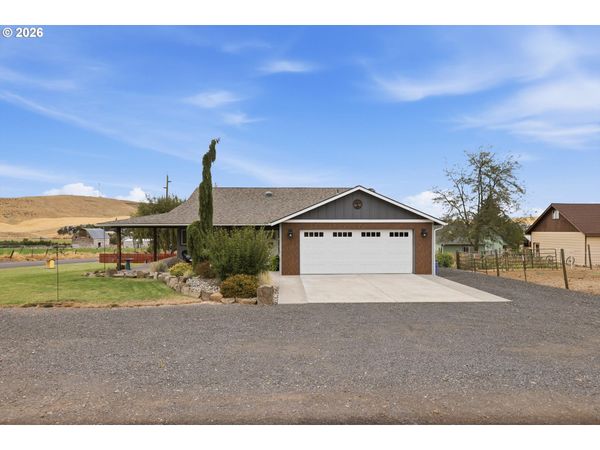 226 SE HEIMRICH ST, Dufur, OR 97021