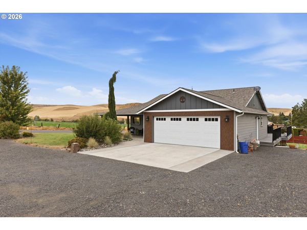 226 SE HEIMRICH ST, Dufur, OR 97021