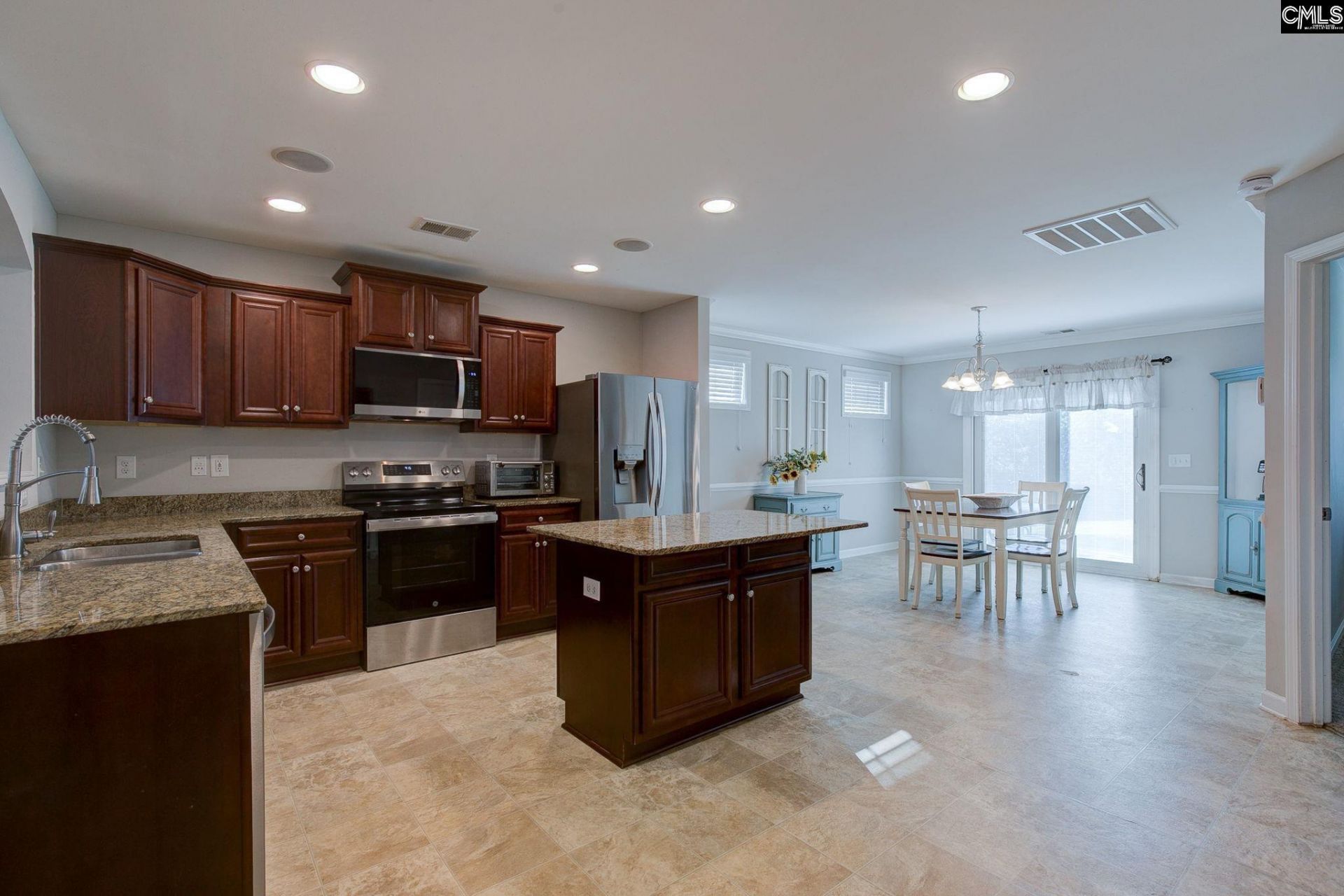 149 Cranbrook Court Photo 14