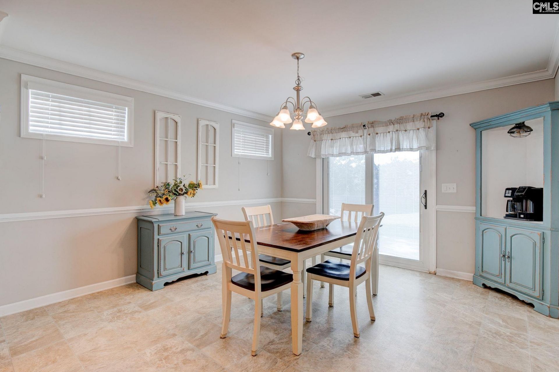 149 Cranbrook Court Photo 18