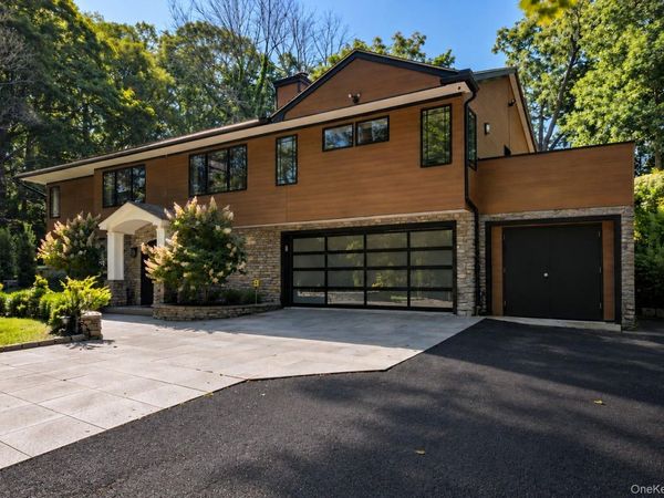 6 Tanyard Lane, Huntington, NY 11743
