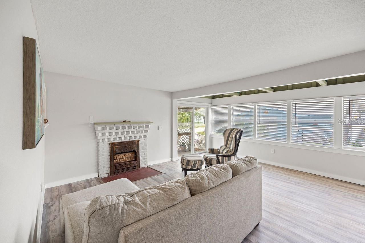 60 Braden Castle Drive, Bradenton, FL 34208 Photo