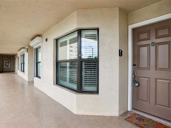 1332 PASADENA AVENUE S, Unit 207, SOUTH PASADENA, FL 33707