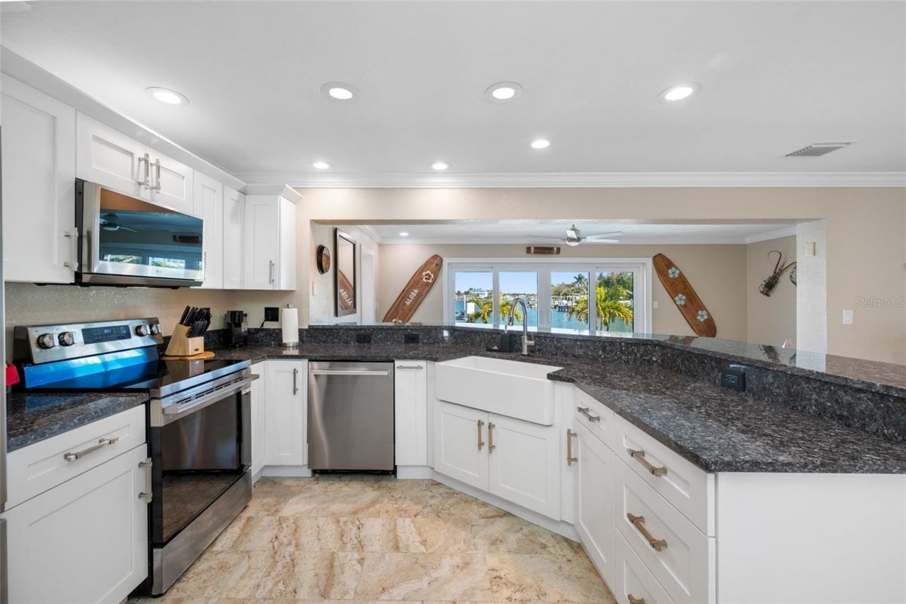 17161 2nd Street E, North Redington Beach, FL 33708 Photo