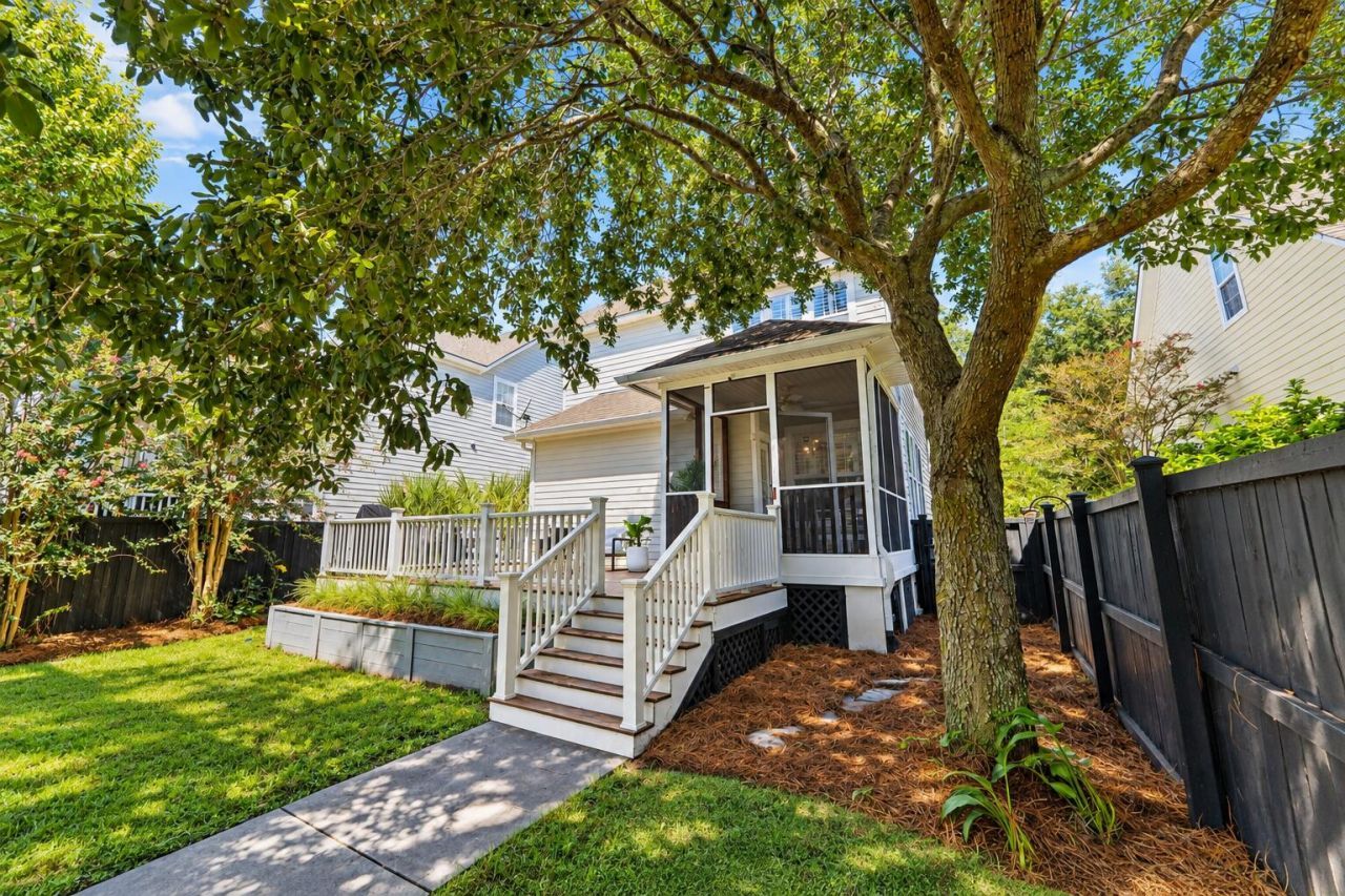1613 Bulline Street Photo 37