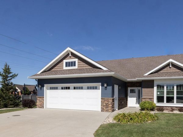 4273 Coventry Drive S, Unit E, Fargo, ND 58104