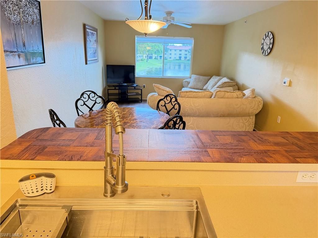 8274 Key Royal Cir, Unit 1025, Naples, FL 34119 Photo