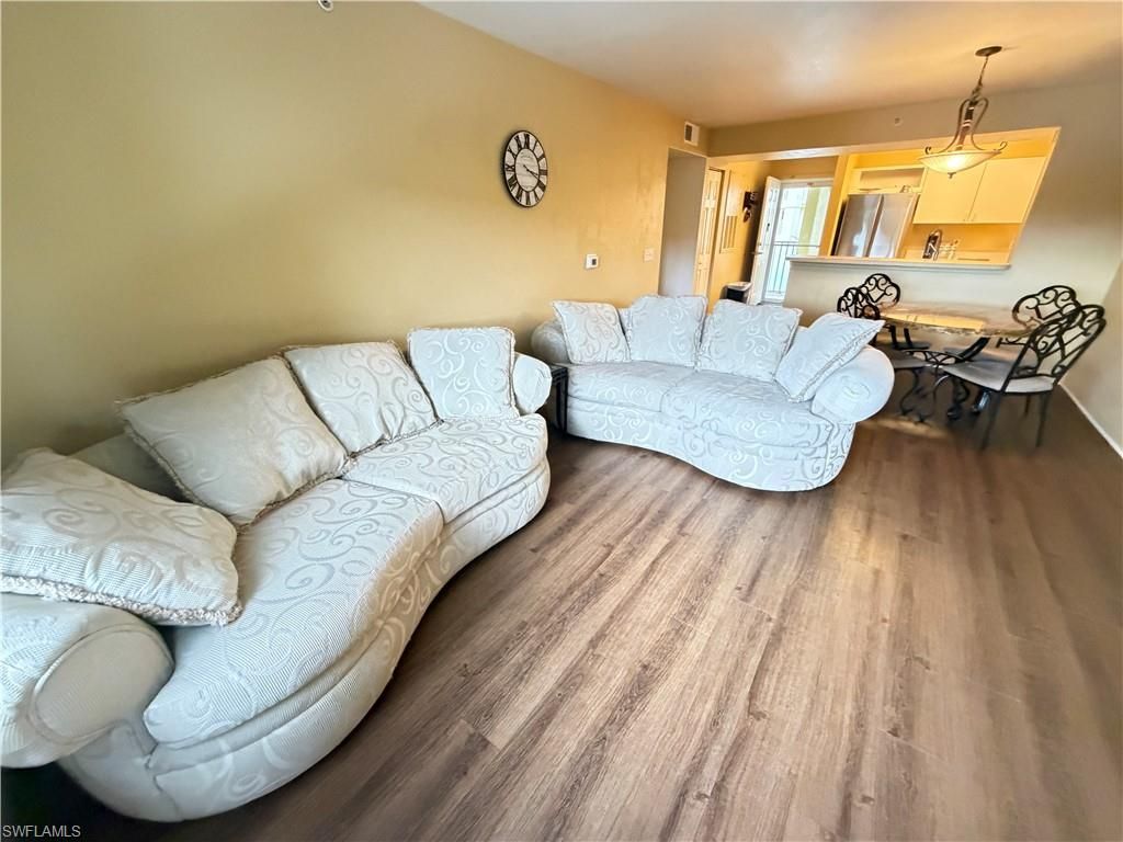 8274 Key Royal Cir, Unit 1025, Naples, FL 34119 Photo