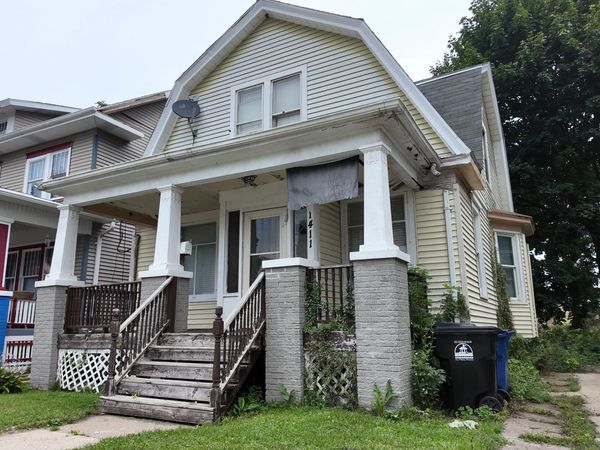 1411 Carlisle Ave, Racine, WI 53404