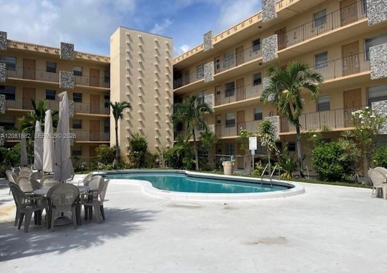 2145 Pierce St, Unit 223, Hollywood, FL 33020 Photo