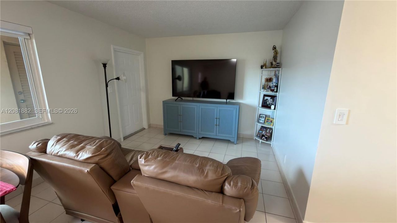 2145 Pierce St, Unit 223, Hollywood, FL 33020 Photo