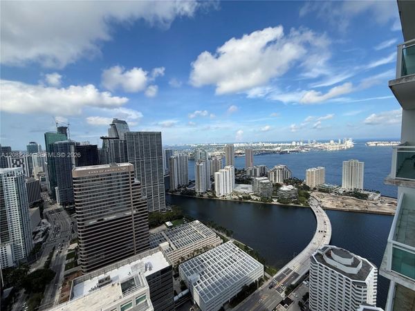 950 Brickell Bay Dr, Unit 5202, Miami, FL 33131