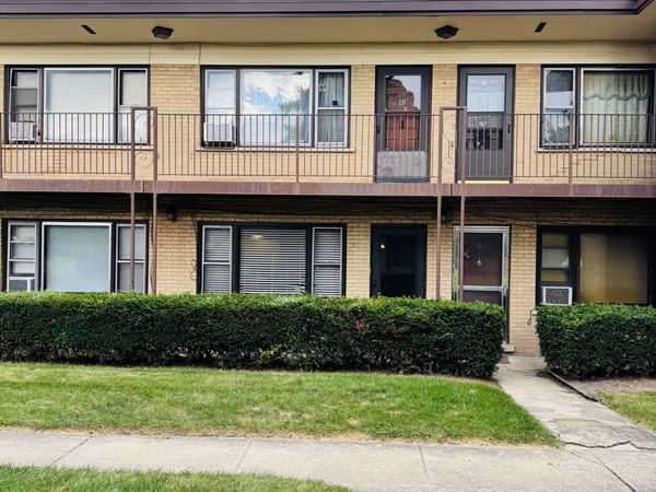 39 King Arthur Court , Unit 8, Northlake, IL 60164