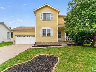 15234 Chalco Pointe Drive, Omaha, NE 68138