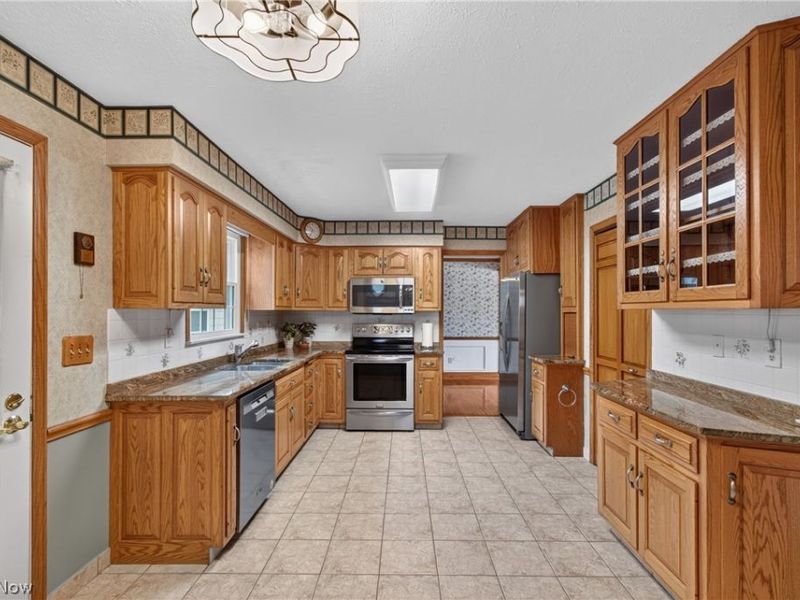 1690 Lares Lane, Brunswick, OH 44212 Photo 13