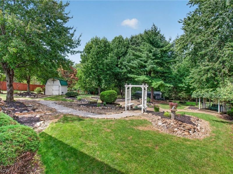 1690 Lares Lane, Brunswick, OH 44212 Photo 4