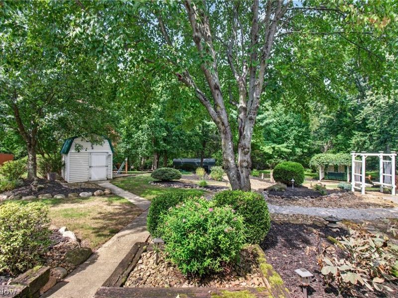 1690 Lares Lane, Brunswick, OH 44212 Photo 7