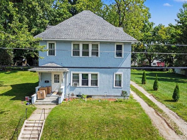 939 Maple Avenue, Jackson, MI 49203