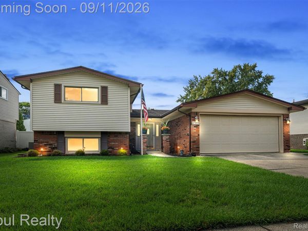 43615 Arlington Road , Canton Township, Mi 48187