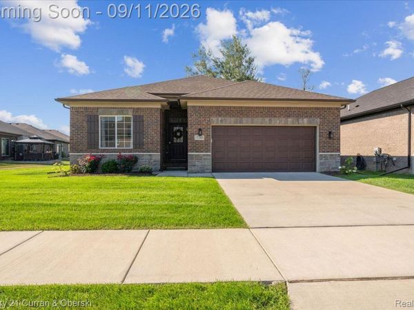 15360 Eton Pointe Drive , Unit 37, Clinton Township, Mi 48035