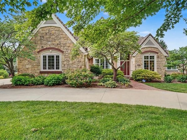 4305 Nicklaus Drive, Lawrence, KS 66049