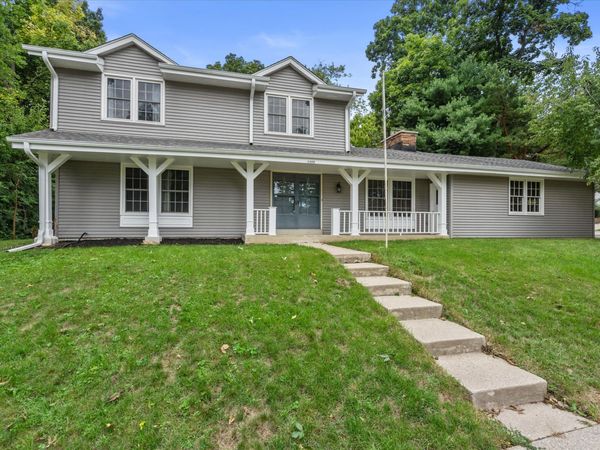 1600 Michael Dr, Waukesha, WI 53189