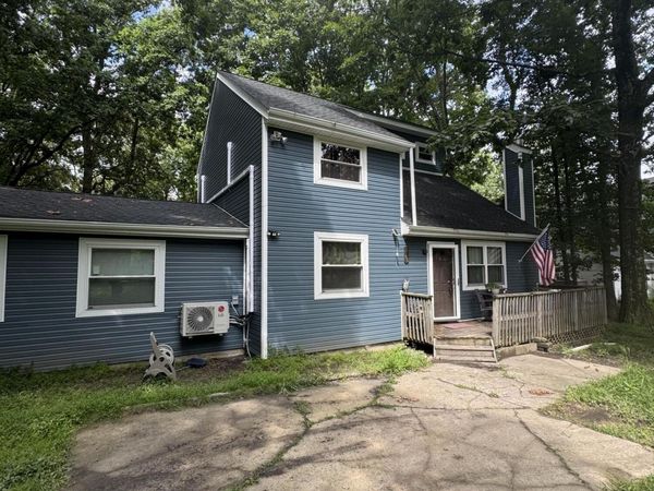 158 Depue Circle, Bushkill, PA 18324