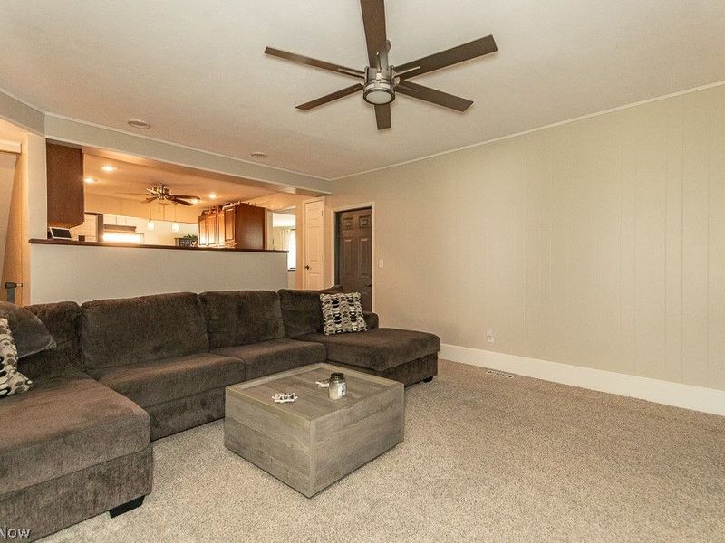 223 Shore Drive, Eastlake, OH 44095 Photo 17