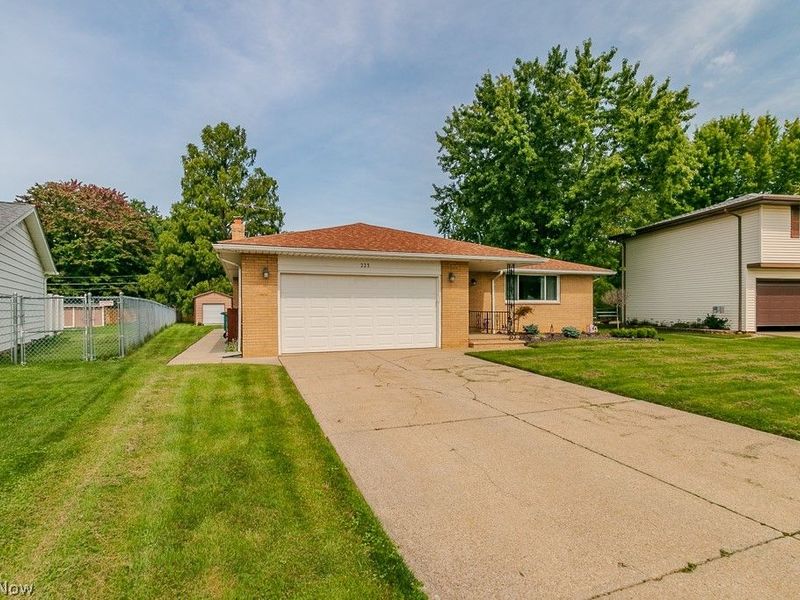 223 Shore Drive, Eastlake, OH 44095 Photo 3