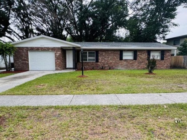8239 CARAVELLE Drive, Jacksonville, FL 32244