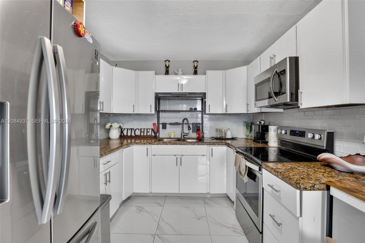 4351 SW 22nd St, Fort Lauderdale, FL 33317 Photo