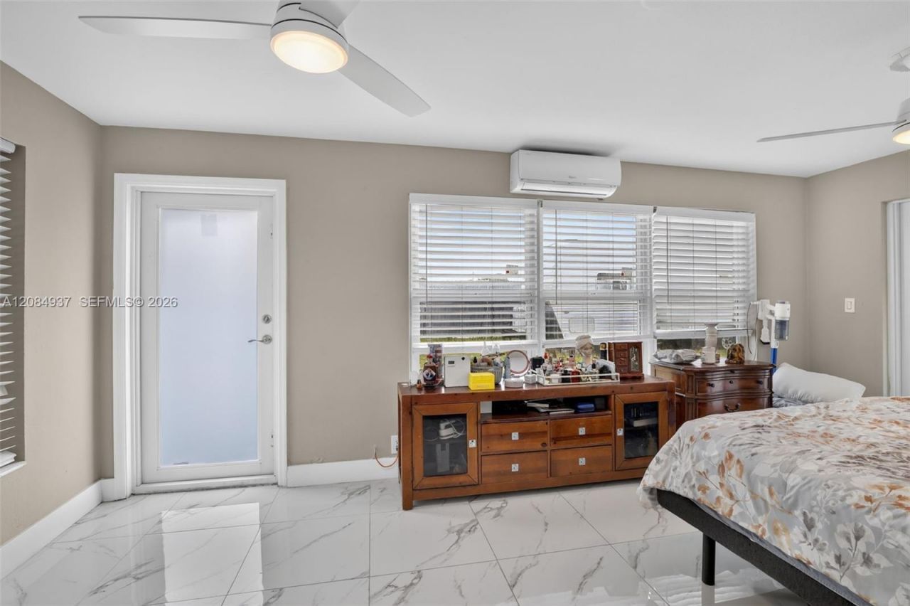 4351 SW 22nd St, Fort Lauderdale, FL 33317 Photo
