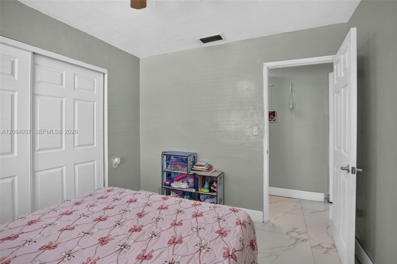 4351 SW 22nd St, Fort Lauderdale, FL 33317 Photo