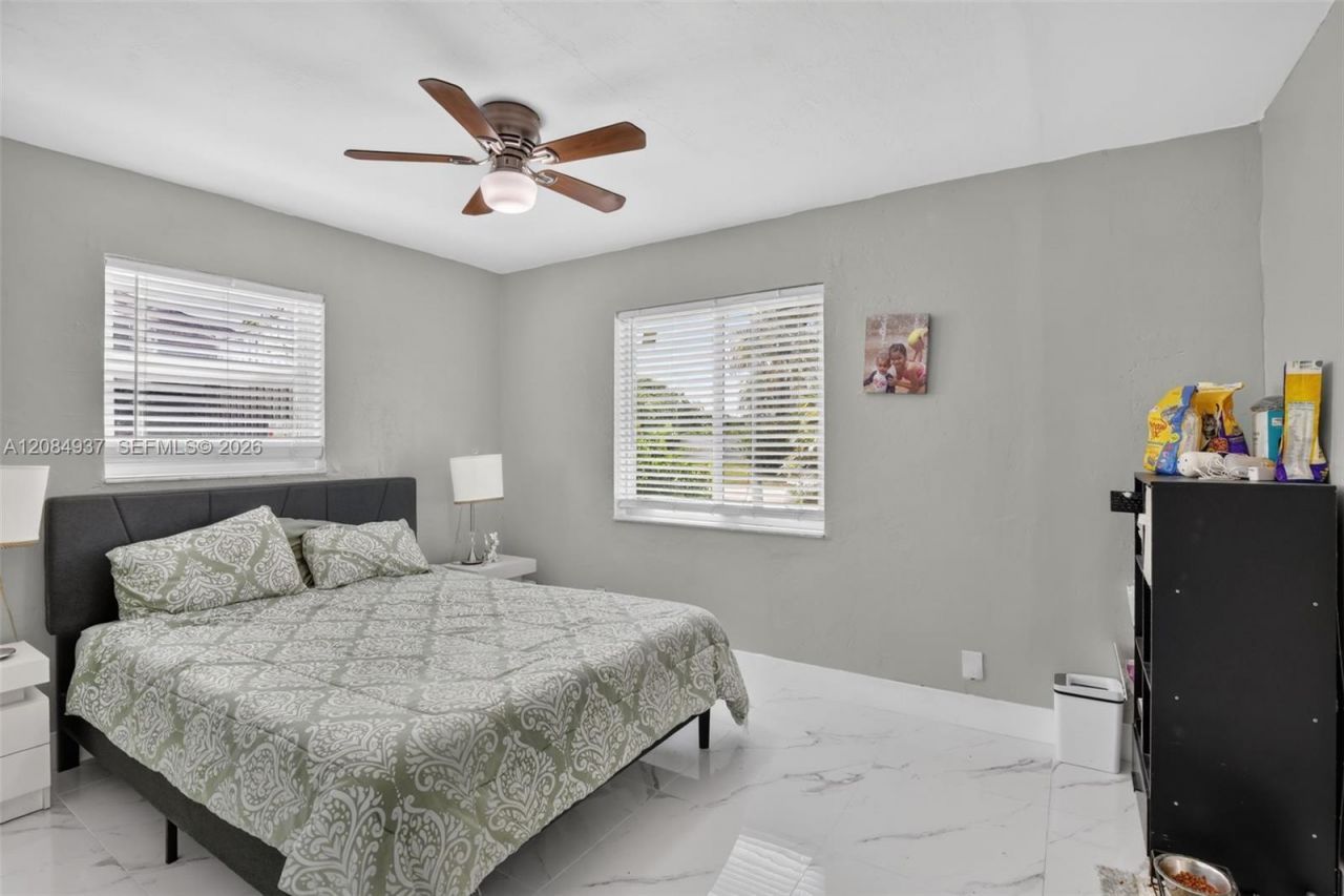 4351 SW 22nd St, Fort Lauderdale, FL 33317 Photo
