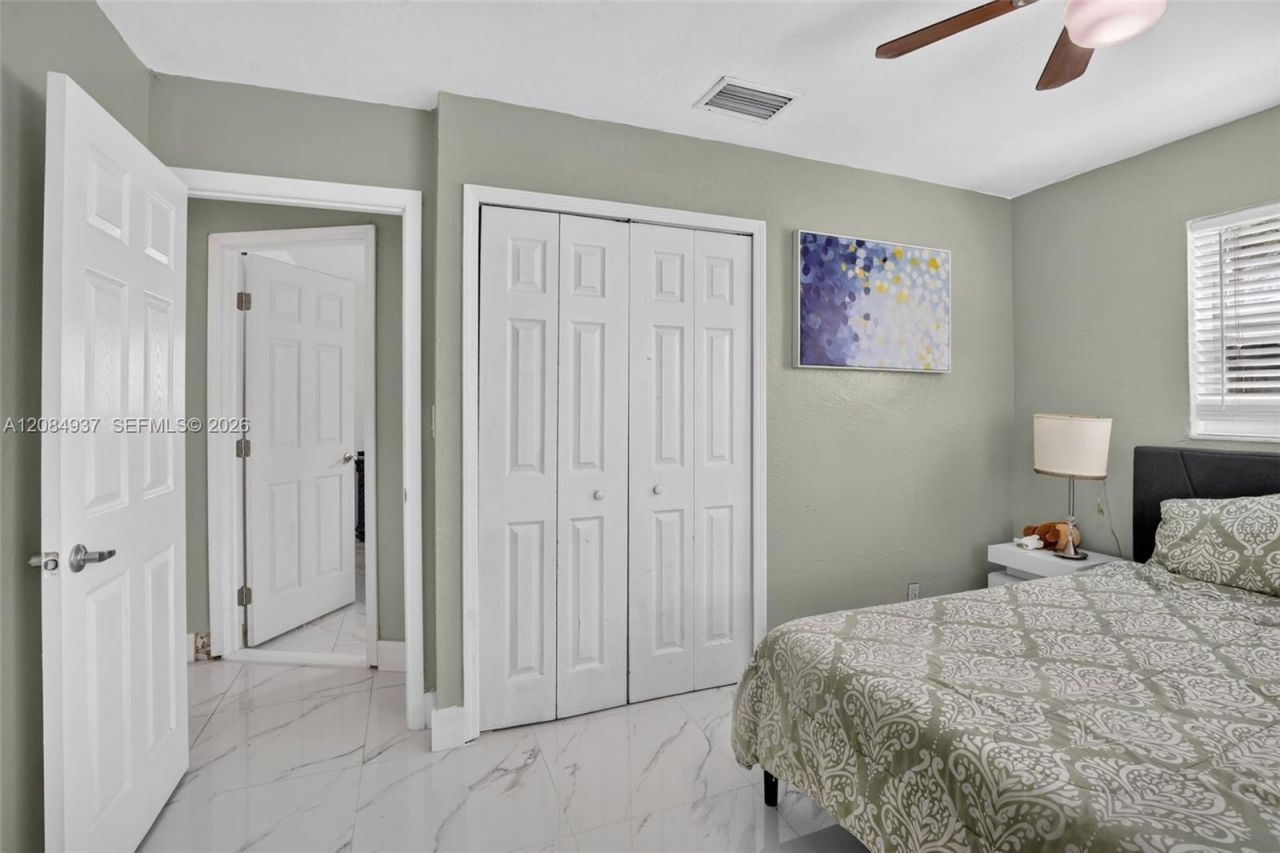 4351 SW 22nd St, Fort Lauderdale, FL 33317 Photo